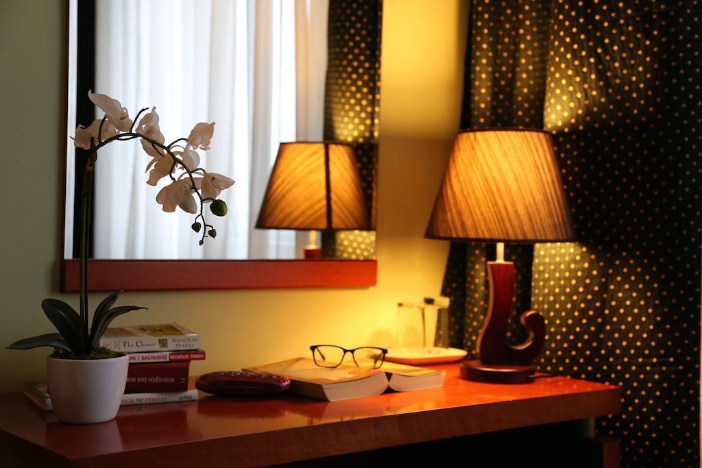 Hotel Apollonia Pristina Værelse billede