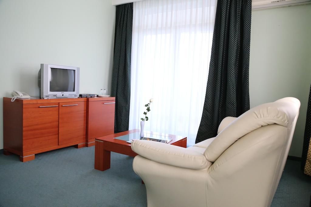Hotel Apollonia Pristina Værelse billede