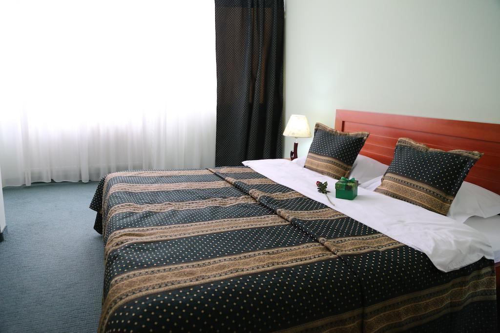Hotel Apollonia Pristina Værelse billede