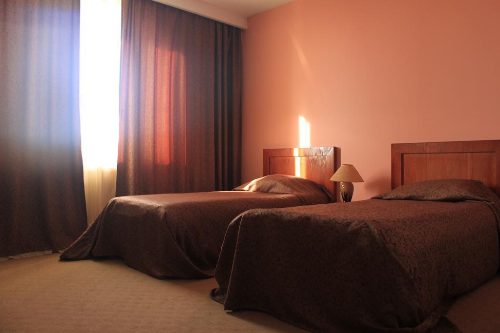 Hotel Apollonia Pristina Værelse billede
