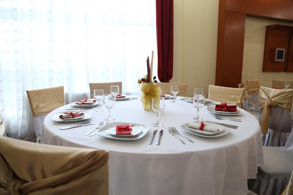 Hotel Apollonia Pristina Eksteriør billede